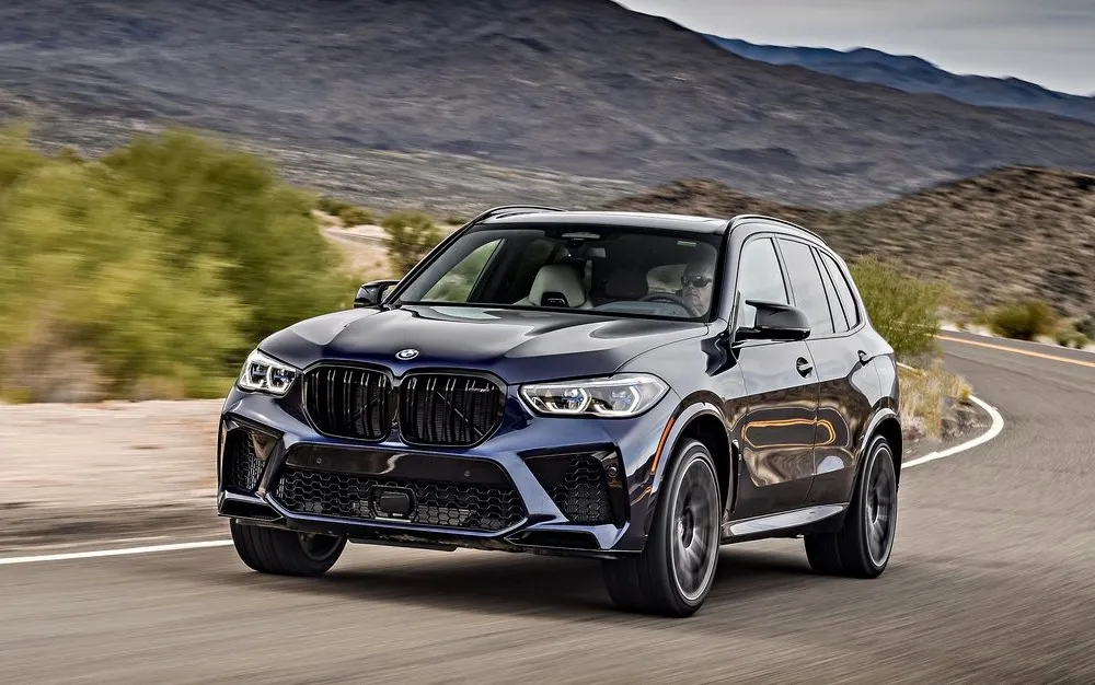 BMW X5M 2020 - the pattern of the interior