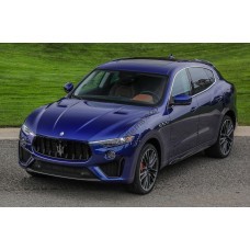 Maserati Levante 2018 - the pattern of the interior