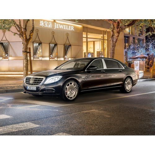 Mercedes-Benz Maybach S400 2015 - the pattern of the interior