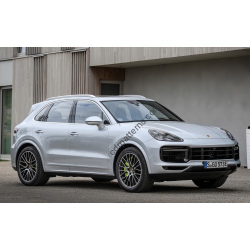 Porsche Cayenne E-hybrid 2.0 T 2019 - the pattern of the interior