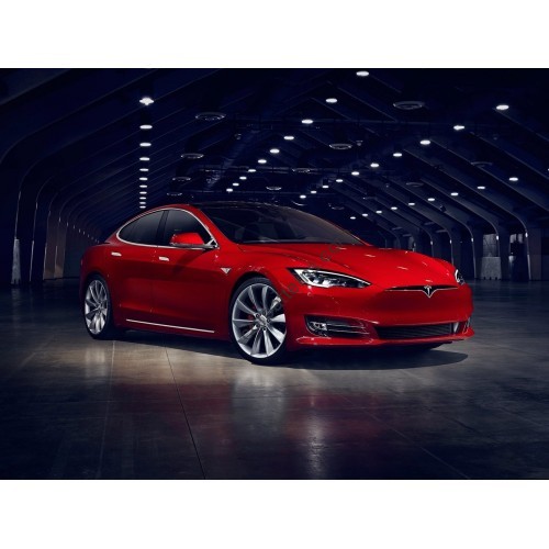 Tesla Model S 2018 - the pattern of the interior