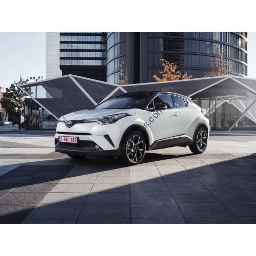 Toyota C-HR 2018 - the pattern of the interior