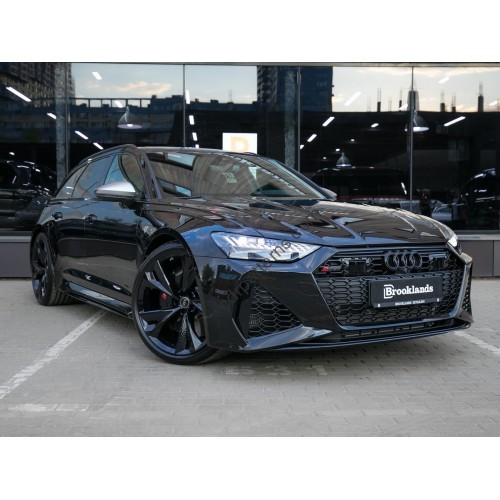 Audi RS6 2022 - the pattern of the interior
