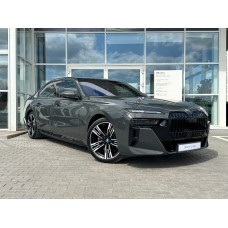 BMW I7 (2023 - 2024) - the pattern of the interior