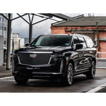 Cadillac Escalade 2022 - the pattern of the interior