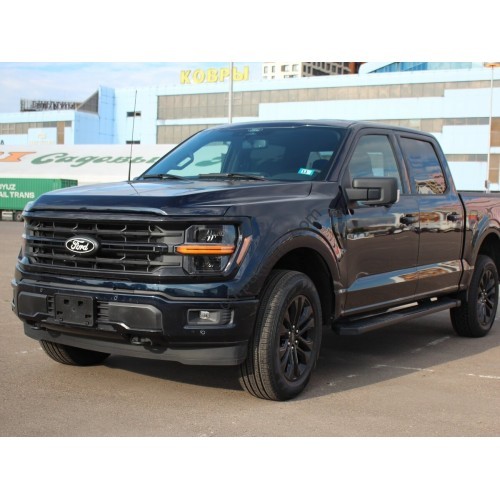 Ford F-150 2024 - the pattern of the interior