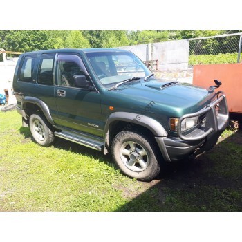 Isuzu Bighorn 3-door, 2nd generation (02.1991 - 08.2002) Front side glass pattern