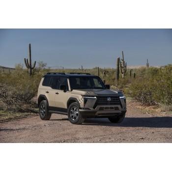 Lexus GX550 2024 - the pattern of the interior