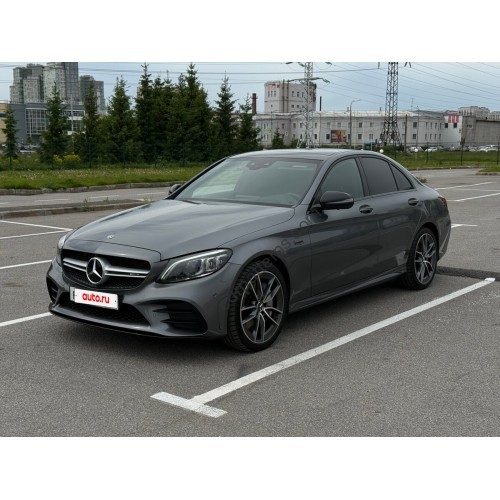 Mercedes-Benz C-Class AMG (2018) - the pattern of the interior