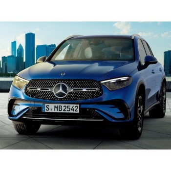 Mercedes-Benz GLC 2023 - the pattern of the interior