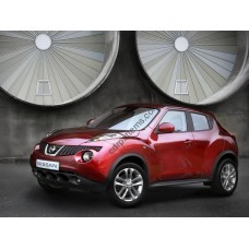 Nissan Juke - pattern on the windshield