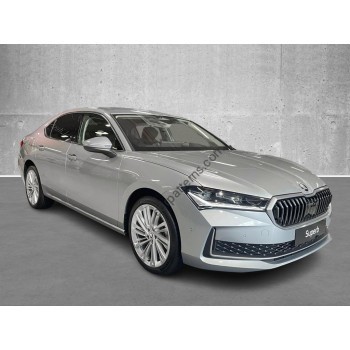 Skoda Superb EU 2025 - the pattern of the interior