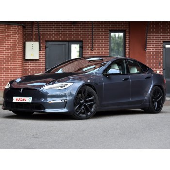 Tesla Model S (2021) Plaid - the pattern of the interior Tesla Model S (2021) Plaid - the pattern of the interior