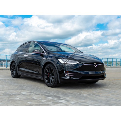 Tesla Model X (2017) - the pattern of the interior