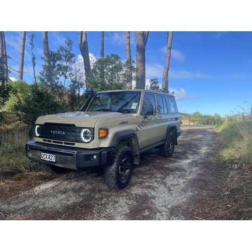 Toyota Land Cruiser 70 Wagon 2024, full body - pattern for the body